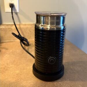 Nespresso Aeroccino milk frother in black